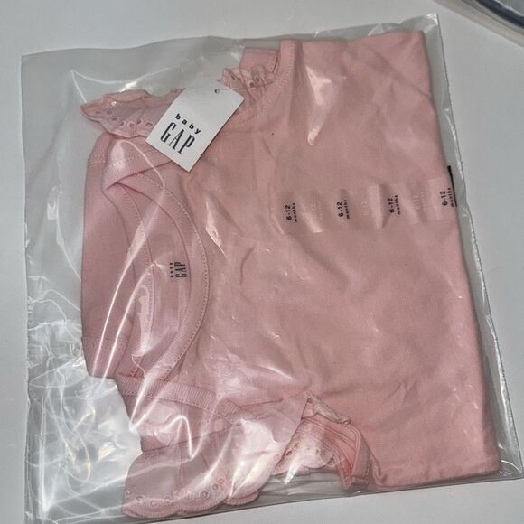🔥GAP Pink Bodysuit with Ruffled Sleeves Sz 6-12 months - Picture 5 of 5